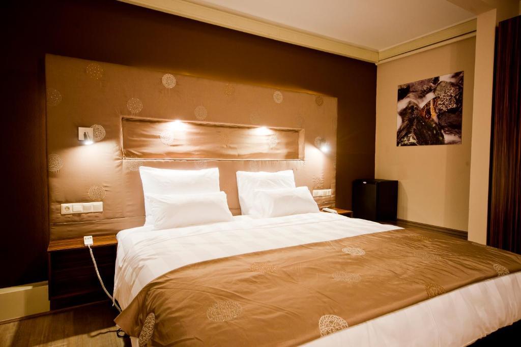 Raadhuis Dinther Suites Heeswijk-Dinther Δωμάτιο φωτογραφία