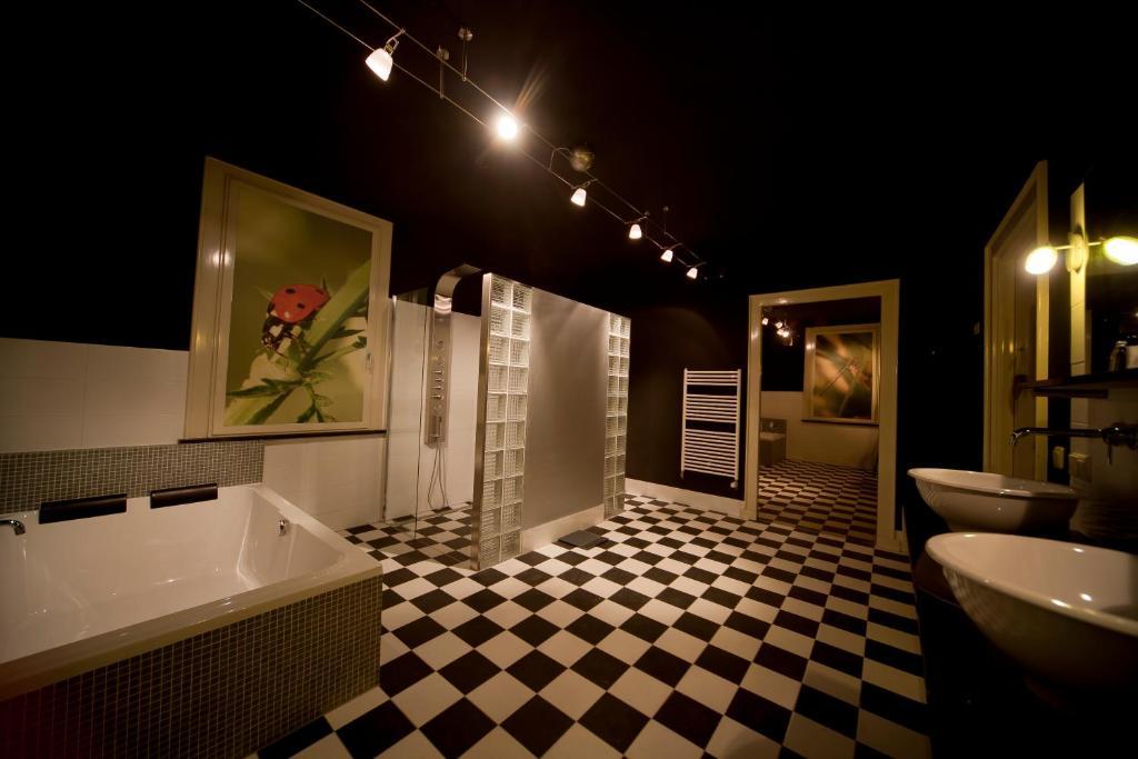 Raadhuis Dinther Suites Heeswijk-Dinther Δωμάτιο φωτογραφία